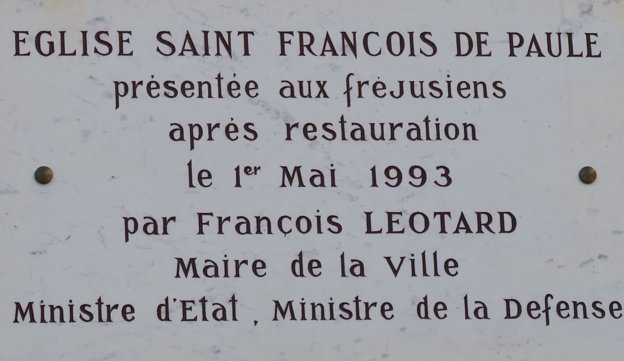 La plaque de restauration